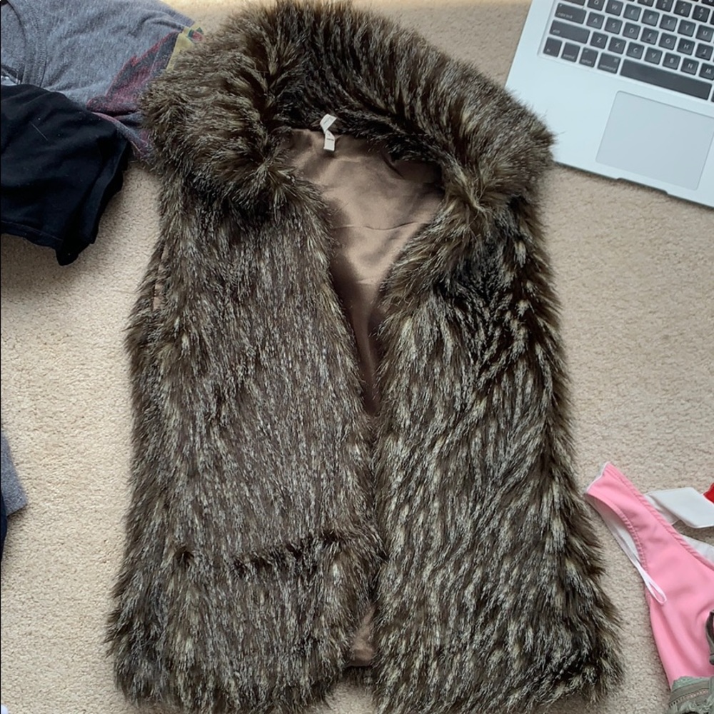 Fur vest